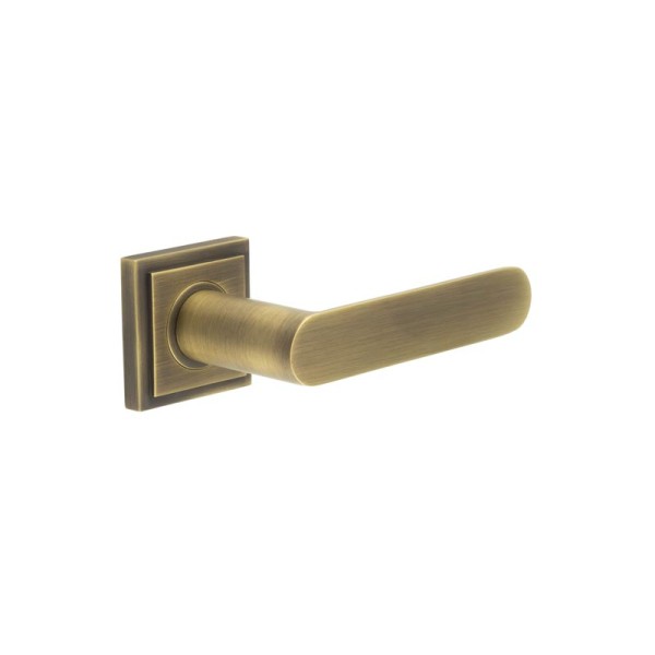 KENSINGTON LEVER HANDLE ON ROSE - (7 ROSE OPTIONS)